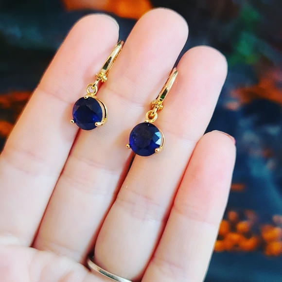 Dark Blue Crystal Gold plated earrings ✨ - Picture 3 of 4